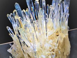 Quartz blanc druse aiguilles